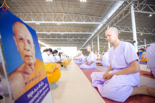 ภาพ No.180613:พิธีบรรพชาอุปสมบท โครงการอุปสมบทบูชาธรรมมหาปูชนียาจารย์ ประจำปีพุทธศักราช 2567 วันเสาร์ที่ 7 ธันวาคมพ.ศ. 2567 ณ วัดพระธรรมกาย จ.ปทุมธานี