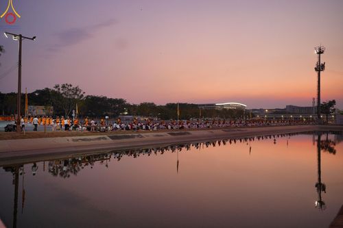 ภาพ No.202085:พิธีต้อนรับพระธรรมยาตรา ณ อนุสรณ์สถานลำดับที่ 7 สถานที่ขยายวิชชาธรรมกาย วัดพระธรรมกาย ต.คลองสาม อ.คลองหลวง จ.ปทุมธานี ในโครงการธรรมยาตรา กตัญญูบูชา มหาปูชนียาจารย์ พระมงคลเทพมุนี(สด จนฺทสโร) พระผู้ปราบมาร อนุสรณ์สถาน 7 แห่ง ปีที่ 13 วันที่ 26 มกราคม 2568