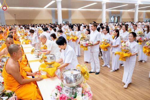 ภาพ No.206965:พิธีถวายโคมมาฆประทีป น้อมถวายเป็นพุทธบูชา แด่คณะพระภิกษุ สามเณร วัดพระธรรมกาย วันอาทิตย์ที่ 9 กุมภาพันธ์ พ.ศ. 2568 ณ ห้องแก้วสารพัดนึก 2 สภาธรรมกายสากล วัดพระธรรมกาย จังหวัดปทุมธานี