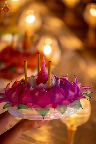 ภาพ No.266372:วันพุธที่ 5 พฤศจิกายน พ.ศ. 2568 (วันพระ ขึ้น 15 ค่ำ เดือน 12) พิธีลอยกระทงธรรม  ณ สระมหาเศรษฐีทะเลบุญ มหาวิหารพระมงคลเทพมุนี วัดพระธรรมกาย จ.ปทุมธานี