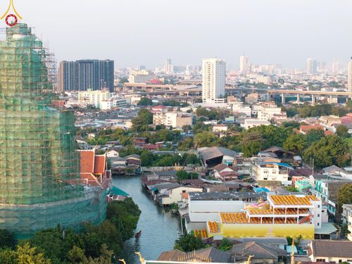 ภาพ No.201375:พระธรรมยาตราปฏิบัติธรรม และถ่ายภาพหมู่ประวัติศาสตร์ ณ อาคารธรรมยาตรา กตัญญูบูชามหาปูชนียาจารย์  ตรงข้ามวัดปากน้ำภาษีเจริญ จ.กรุงเทพมหานคร ในโครงการธรรมยาตรา กตัญญูบูชา มหาปูชนียาจารย์ พระมงคลเทพมุนี(สด จนฺทสโร) พระผู้ปราบมาร อนุสรณ์สถาน 7 แห่ง ปีที่ 13