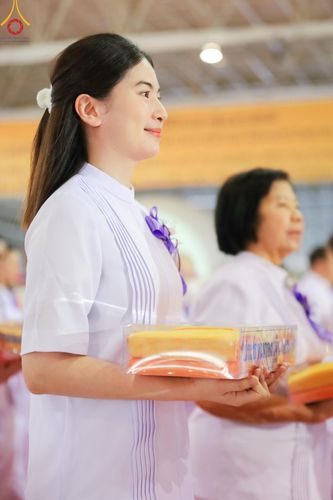 ภาพ No.167776:พิธีทอดกฐิน และ พิธีกรานกฐิน ในวันอาทิตย์ที่ 3 พฤศจิกายน พ.ศ. 2567 ณ วัดพระธรรมกาย จ.ปทุมธานี