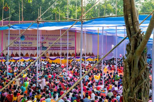 ภาพ No.257580:วันที่ 17 ตุลาคม พ.ศ. 2568 พิธีทอดกฐินสมทบวัดกัลยาณมิตรต่างประเทศ  บูชาธรรม 81 ปี หลวงพ่อธัมมชโย ณ ศูนย์ปฏิบัติธรรมไมตรีปูร์ เมืองคาร์การชารี ประเทศบังกลาเทศ 