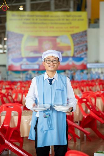 ภาพ No.58893:V.40 ภัตตาหารพระหมื่นวัด เราจัดให้ การปฏิบัติงานของเจ้าหน้าที่และอาสาสมัคร เพื่อรับบุญในการถวายภัตตาหาร แด่คณะสงฆ์ 10,000 กว่าวัดทั่วประเทศ ที่มาร่วมงานวันคุ้มครองโลก จันทร์ที่ 22 เมษายน พ.ศ. 2567 ณ วัดพระธรรมกาย