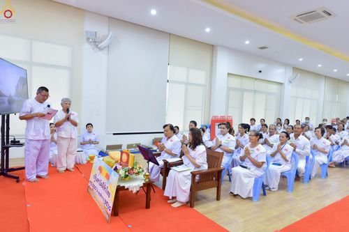 ภาพ No.250134:วันที่ 26-28 กันยายน พ.ศ. 2568 โครงการอบรมอุบาสกแก้ว อุบาสิกาแก้ว รุ่นที่ 3 ตัวแทนทอดกฐินสามัคคีทั่วไทย 30,000 วัด ณ ศูนย์ปฏิบัติธรรมจันทบุรี จ.จันทบุรี