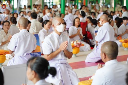 ภาพ No.141407:พิธีบรรพชาอุปสมบท โครงการอุปสมบทหมู่รุ่นผู้บริหาร รุ่นที่ 14 โครงการอุปสมบทหมู่ธรรมทายาท ระดับอุดมศึกษา รุ่นที่ 51 ภาคฤดูฝน ณ โบสถ์พระไตรปิฎก วัดพระธรรมกาย ในวันเสาร์ที่ 15 มิถุนายน พ.ศ. 2567