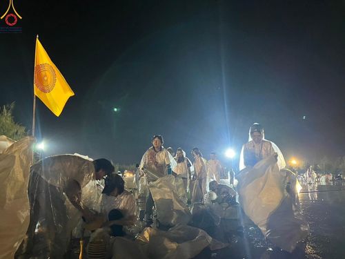 ภาพ No.119461:V.18 ทันทีม การเตรียมงาน เก็บงาน การรับบุญของเจ้าหน้าที่หน่วยงานต่างๆ เพื่อโครงการธรรมยาตรา กตัญญูบูชามหาปูชนียาจารย์ พระมงคลเทพมุนี (สด จนฺทสโร) พระผู้ปราบมาร อนุสรณ์สถาน 7 แห่ง ปีที่ 12 ระหว่างวันที่ 2 - 31 มกราคม พ.ศ.2567