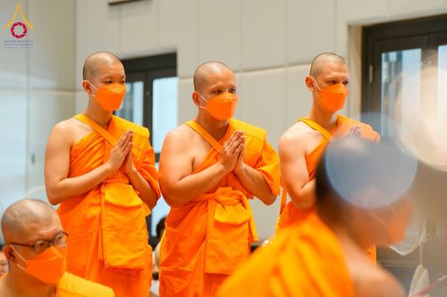 ภาพ No.62186:พิธีอุปสมบทในโครงการอุปสมบทหมู่ บูชาธรรมหลวงพ่อธัมมชโย พ.ศ.2567 ณ อุโบสถ วัดพระธรรมกาย จ.ปทุมธานี วันที่ 13-15 เมษายน พ.ศ. 2567