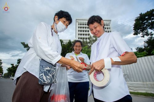 ภาพ No.88766:คณะสงฆ์ เจ้าหน้าที่ และสาธุชน ทุ่มเทแรงกายแรงใจเตรียมงาน เพื่องานวันครูผู้ค้นพบวิชชาธรรมกาย ตั้งแต่วันที่ 20 กันยายน พ.ศ. 2566