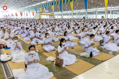 ภาพ No.126698:พิธีบูชาข้าวพระ ในวันอาทิตย์ต้นเดือนที่ 3 มีนาคม พ.ศ. 2567 ณ วัดพระธรรมกาย จ.ปทุมธานี