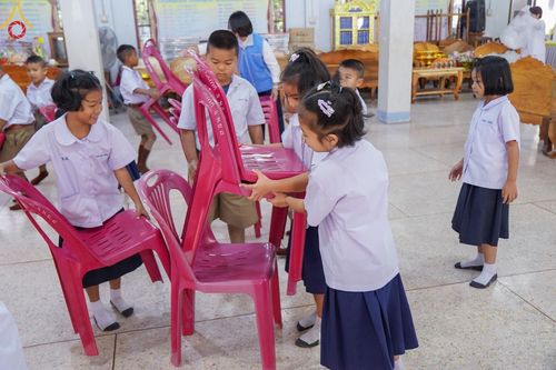 ภาพ No.195275:พิธีทอดผ้าป่าทำนุบำรุงศาสนสถาน ณ วัดพรสวรรค์ ต.หนองบ่อ อ.สองพี่น้อง จ.สุพรรณบุรี ในโครงการธรรมยาตรา กตัญญูบูชา มหาปูชนียาจารย์ พระมงคลเทพมุนี(สด จนฺทสโร) พระผู้ปราบมาร อนุสรณ์สถาน 7 แห่ง ปีที่ 13 วันที่ 13 มกราคม พ.ศ. 2568