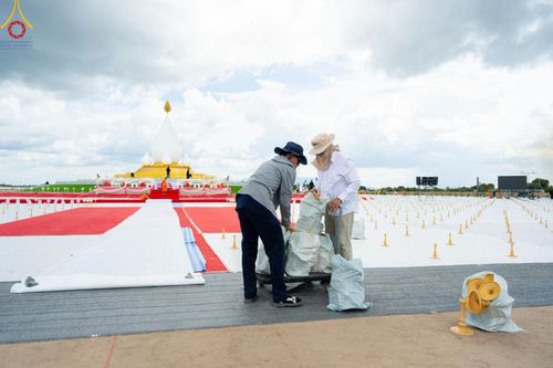 ภาพ No.211216:วันเสาร์ที่ 15 มีนาคม พ.ศ. 2568  การเตรียมงานของเจ้าหน้าที่ เพื่องานฉลองปทุมเจดีย์ ณ ศูนย์อบรมเยาวชนปัตตานี