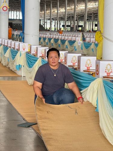 ภาพ No.59714:V.39 ทุ่มสุดใจ ธรรมชัย 80 ปี การเตรียมงาน การปฏิบัติงาน ของเจ้าหน้าที่หน่วยงานต่างๆ เพื่อพิธีฉลองอายุวัฒนมงคล 80 ปี หลวงพ่อธัมมชโย และรับถวายมหาสังฆทาน 10,000 กว่าวัดทั่วประเทศ ในวันคุ้มครองโลก จันทร์ที่ 22 เมษายน พ.ศ. 2567