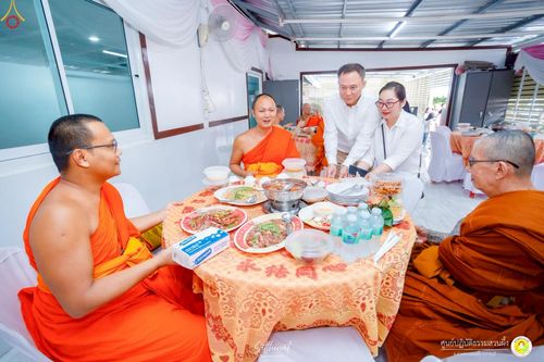 ภาพ No.236565:วันพุธที่ 30 กรกฏาคม  พ.ศ. 2568 พิธีถวายมหาสังฆทาน 81 วัด 81 ปี หลวงพ่อธัมชโย ครั้งที่ 2  ณ ศูนย์ปฏิบัติธรรมสวนผึ้ง ต.ท่าเคย อ.สวนผึ้ง จ.ราชบุรี