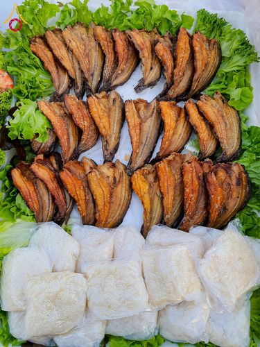 ภาพ No.194977:พิธีถวายภัตตาหารเป็นสังฆทาน แด่พระธรรมยาตรา ณ อนุสรณ์สถานมหาวิหารพระมงคลเทพมุนี (โลตัสแลนด์) อ.สองพี่น้อง จ.สุพรรณบุรี ในโครงการธรรมยาตรา กตัญญูบูชา มหาปูชนียาจารย์ พระมงคลเทพมุนี(สด จนฺทสโร) พระผู้ปราบมาร แห่ง ปีที่ 13 วันที่ 14 มกราคม พ.ศ.2568