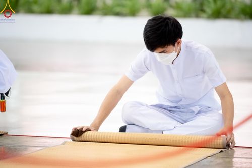 ภาพ No.134648:V.35 เพื่อบุญต้นเดือน การรับบุญของเจ้าหน้าที่หน่วยงานต่างๆ เพื่องานบุญวันอาทิตย์ต้นเดือน ณ วัดพระธรรมกาย วันที่ 7 เมษายน พ.ศ. 2567