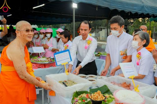 ภาพ No.109253:พิธีถวายภัตตาหารเป็นสังฆทาน แด่คณะพระธรรมยาตราฯ วันที่ 10 มกราคม พ.ศ. 2567 ณ อนุสรณ์สถานคลองบางนางแท่น อ.สามพราน จ.นครปฐม