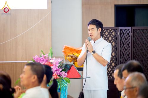 ภาพ No.225996:วันเสาร์ที่ 24 พฤษภาคม พ.ศ. 2568 พิธีถวายสังฆทาน 323 วัด ปีที่ 21 ครั้งที่ 177 พิธีมอบกองทุนหนุนแรงใจช่วยครูใต้ ปีที่ 18 ครั้งที่ 141 และพิธีทำบุญอุทิศส่วนกุศลให้ผู้วายชนม์ ณ ศูนย์ปฏิบัติธรรมภาคใต้ จ.สงขลา