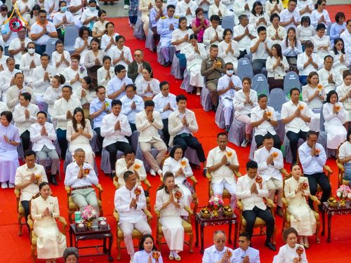 ภาพ No.210351:วันอาทิตย์ที่ 9 มีนาคม พ.ศ. 2568 พ่อเมืองโคราชจัดตักบาตรพระหมื่น ทำบุญเมือง 557 ปี