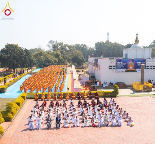 ภาพ No.130540:พิธีบรรพชาธรรมทายาท ในโครงการบรรพชา 1,250 รูป ณ แดนประสูติ สวนลุมพินี ประเทศเนปาล วันที่ 9 มีนาคม พ.ศ. 2567