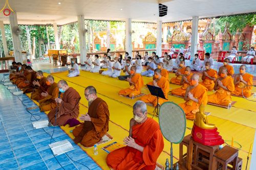 ภาพ No.43755:พิธีประดิษฐานพระบรมสารีริกธาตุเจดีย์พระพุทธเจ้า 28 พระองค์  ณ โบสถ์เรือหงษ์วัดพระธาตุแสนคำฟู 