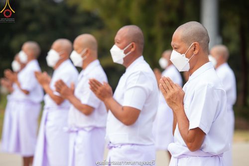 ภาพ No.40840:พิธีตัดปอยผม ปลงผม ขอขมารับผ้าไตรและพิธีบรรพชา ในโครงการอุปสมบท บูชาธรรมมหาปูชนียาจารย์ ประจำปี 2564 ชุดที่ 17