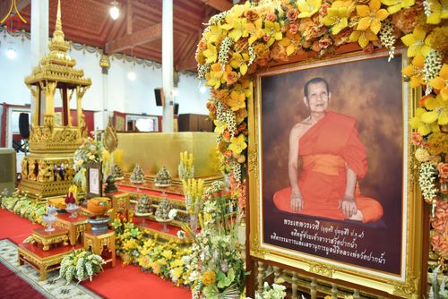 ภาพ No.49665:ประมวลภาพพิธีบำเพ็ญกุศลสวดพระอภิธรรมศพอุทิศถวายพระเดชพระคุณพระเทพวรเวที (บุญศรี ปุญฺญสิริ ป.ธ.4) 