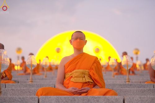ภาพ No.44978:ประมวลภาพพิธีจุดประทีป​ วันคุ้ม​ครองโลก ณ วัดพระธรรมกาย