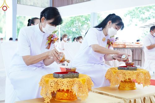 ภาพ No.52130:ประมวลภาพพิธีสักการะพระมงคลเทพมุนี (สด จนฺทสโร) ณ ศูนย์ปฏิบัติธรรมพระมงคลเทพมุนี