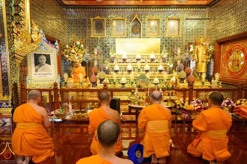 ภาพ No.40618:วัดพระธรรมกาย เป็นเจ้าภาพพิธีบำเพ็ญกุศลสวดพระอภิธรรมอุทิศถวายพระเดชพระคุณ พระวิสุทธิวงศาจารย์