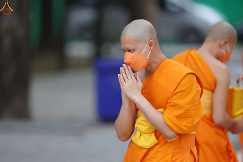 ภาพ No.55272:ประมวลภาพพิธีกรานกฐิน ของคณะสงฆ์ ณ วัดพระธรรมกาย (วันที่ 6 พฤศจิกายน พ.ศ. 2565)