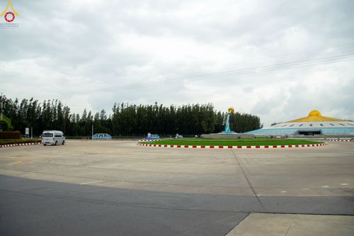 ภาพ No.48472:ประมวลภาพพิธีรับร่างนักสร้างบารมี พระเดชพระคุณพระสุธรรมญาณวิเทศ วิ. (สุธรรม สุธมฺโม)