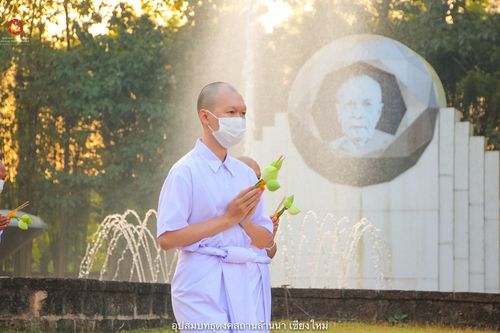 ภาพ No.40663:พิธีตัดปอยผม ปลงผม ขอขมารับผ้าไตรและพิธีบรรพชา ในโครงการอุปสมบท บูชาธรรมมหาปูชนียาจารย์ ประจำปี 2564 ชุดที่ 15