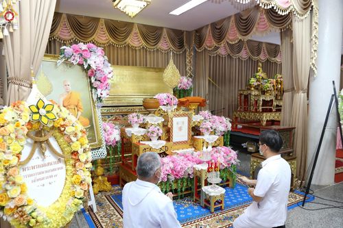 ภาพ No.43735:วัดพระธรรมกาย เป็นเจ้าภาพพิธีบำเพ็ญกุศลสวดพระอภิธรรมอุทิศถวายแด่ พระเดชพระคุณพระธรรมวงศาจารย์ (นิมิตร จิตฺตทนฺตมหาเถร)