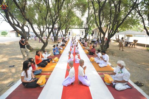 ภาพ No.44645:ประมวลภาพพิธีบรรพชา ในโครงการบรรพชาสามเณร ฟื้นฟูพระพุทธศาสนาทั่วไทย ณ ศูนย์ปฏิบัติธรรมท่าม่วง