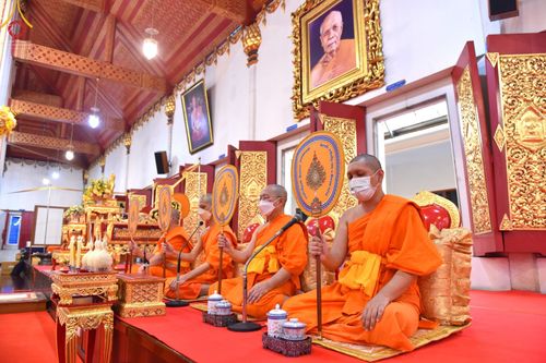 ภาพ No.51556:ประมวลภาพพิธีบำเพ็ญกุศลสวดพระอภิธรรม พระเทพวรเวที (บุญศรี ปุญฺญสิริ ป.ธ.4) อดีตผู้ช่วยเจ้าอาวาสวัดปากน้ำ