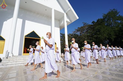 ภาพ No.40485:พิธีตัดปอยผม ปลงผม ขอขมารับผ้าไตรและพิธีบรรพชา ในโครงการอุปสมบท บูชาธรรมมหาปูชนียาจารย์ ประจำปี 2564 ชุดที่ 14