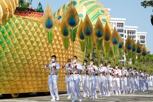 ภาพ No.42642:พิธีอัญเชิญมยุรนาวากาศ ประดิษฐาน ณ อาคาร 100 ปี เนื่องในวันคล้ายวันเกิด ครบ 113 ปี คุณยายอาจารย์มหารัตนอุบาสิกาจันทร์ ขนนกยูง