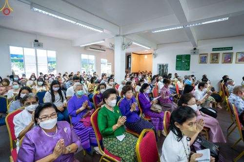 ภาพ No.53295:ประมวลภาพพิธีทอดกฐินสามัคคี ณ วัดอิสาน จ.นครราชสีมา