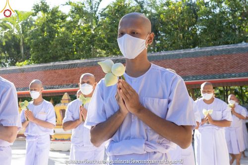 ภาพ No.40416:พิธีตัดปอยผม ปลงผม ขอขมารับผ้าไตรและพิธีบรรพชา ในโครงการอุปสมบท บูชาธรรมมหาปูชนียาจารย์ ประจำปี 2564 ชุดที่ 13