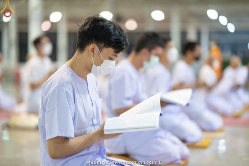 ภาพ No.39993:พิธีตัดปอยผม ปลงผม ขอขมารับผ้าไตรและพิธีบรรพชา ในโครงการอุปสมบท บูชาธรรมมหาปูชนียาจารย์ ประจำปี 2564 ชุดที่ 8