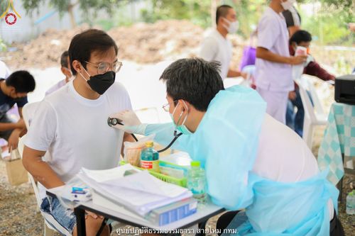 ภาพ No.39276:พิธีตัดปอยผมและปลงผมในโครงการอุปสมบท บูชาธรรมมหาปูชนียาจารย์ ประจำปี 2564 ชุดที่ 1