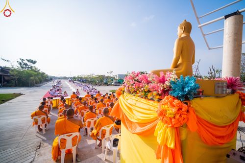 ภาพ No.45944:ประมวลภาพพิธีตักบาตร โครงการบรรพชาสามเณรฟื้นฟูพระพุทธศาสนาทั่วไทย ณ ศูนย์ปฏิบัติธรรมสมุทรปราการบางบ่อ 