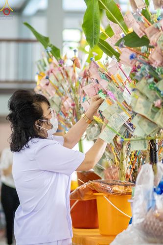 ภาพ No.52687:ประมวลภาพพิธีทอดกฐินสามัคคี ณ วัดหนองโพธิ์ จังหวัดนครปฐม (วันที่ 11 ตุลาคม พ.ศ. 2565)