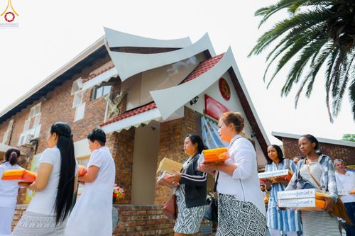 ภาพ No.53806:ประมวลภาพพิธีทอดกฐินสามัคคี ณ วัดพระธรรมกายโจฮันเนสเบิร์ก ประเทศ​แอฟริกาใต้ (วันที่ 16 ตุลาคม พ.ศ. 2565)