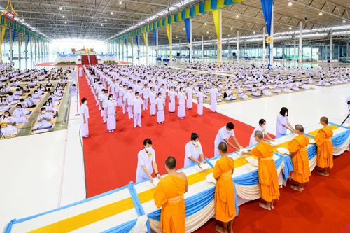 ภาพ No.48550:ประมวลภาพพิธีรำลึกถึงนักสร้างบารมี ในวันมหารำลึก ครั้งที่ 32 ณ วัดพระธรรมกาย