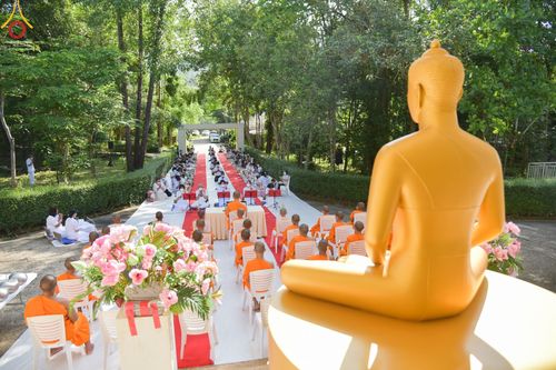 ภาพ No.45987:ประมวลภาพพิธีตักบาตร โครงการบรรพชาสามเณรฟื้นฟูพระพุทธศาสนาทั่วไทย ณ ณ ธุดงคสถานจันทปุระ