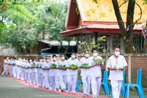 ภาพ No.40755:พิธีตัดปอยผม ปลงผม ขอขมารับผ้าไตรและพิธีบรรพชา ในโครงการอุปสมบท บูชาธรรมมหาปูชนียาจารย์ ประจำปี 2564 ชุดที่ 16