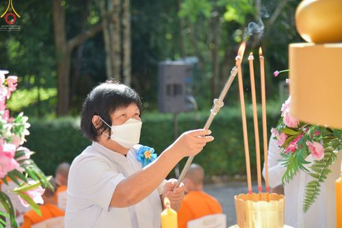 ภาพ No.45985:ประมวลภาพพิธีตักบาตร โครงการบรรพชาสามเณรฟื้นฟูพระพุทธศาสนาทั่วไทย ณ ณ ธุดงคสถานจันทปุระ