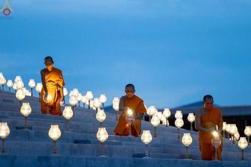 ภาพ No.49062:ประมวลภาพพิธีจุดประทีป  ในวันสมาธิโลก (วันเสาร์ที่ 6 สิงหาคม พ.ศ. 2565)